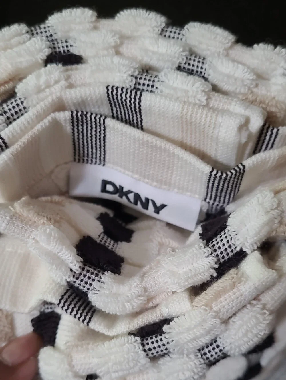 DKNY Maya Tile Hand Towel Set
